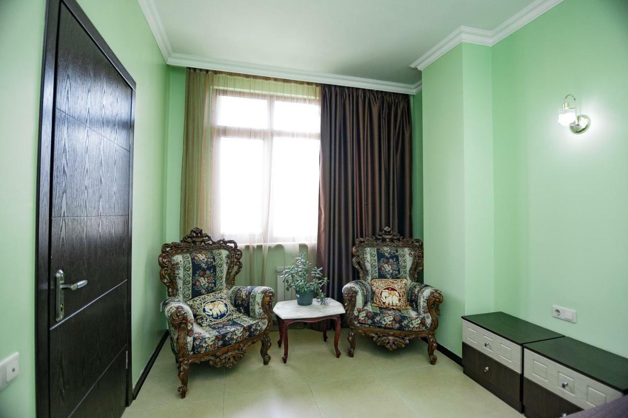 Apartment On Javakhishvili Batoumi Extérieur photo