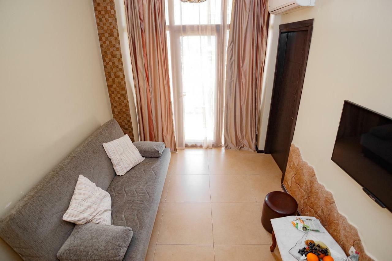 Apartment On Javakhishvili Batoumi Extérieur photo